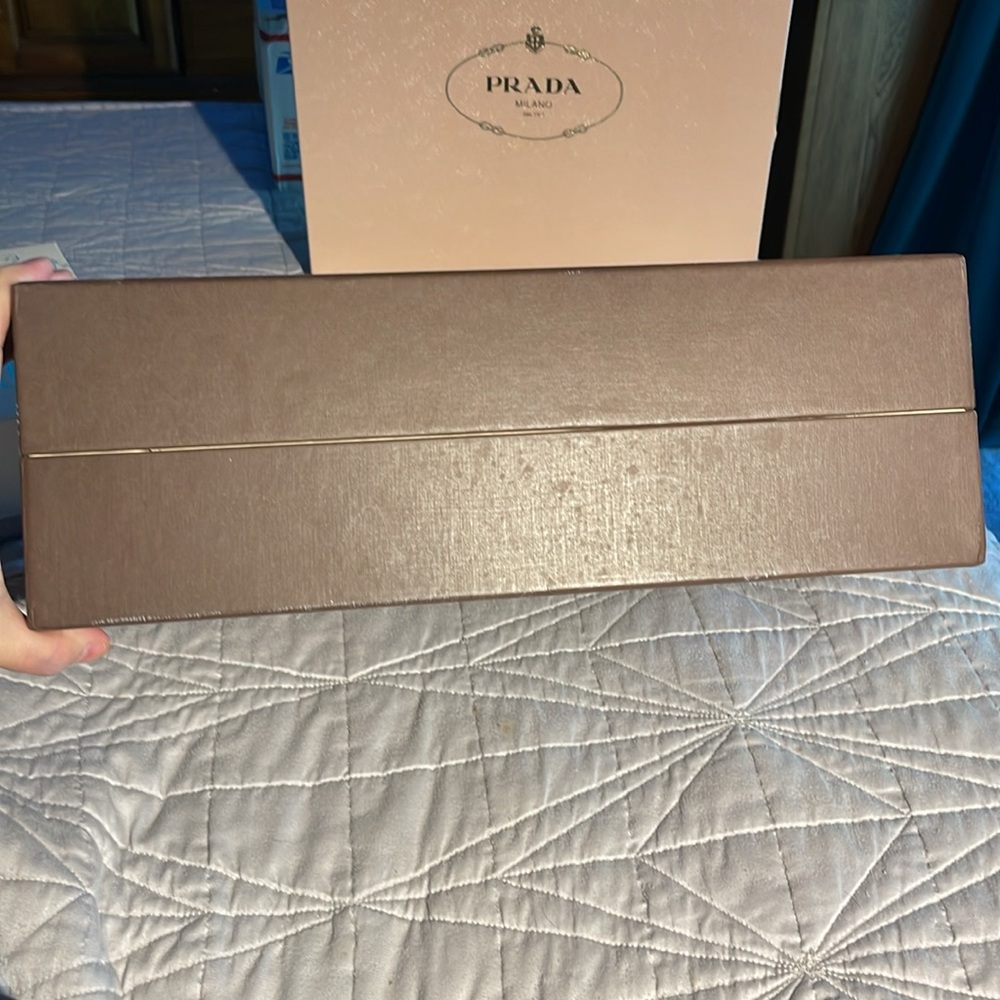 Louis Vuitton Large Box - Picture 10 of 15